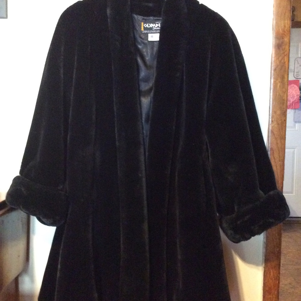 Women’s Olympia Vintage Boho Hippie Glamour Faux Fur Coat Size M